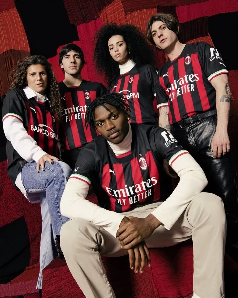 Maillot de Foot AC Milan Ibrahimović 11 Tenue Domicile 2022/23